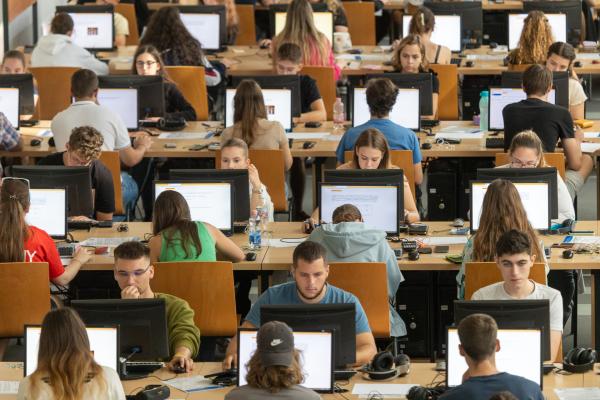 Csoportkép bemeneti